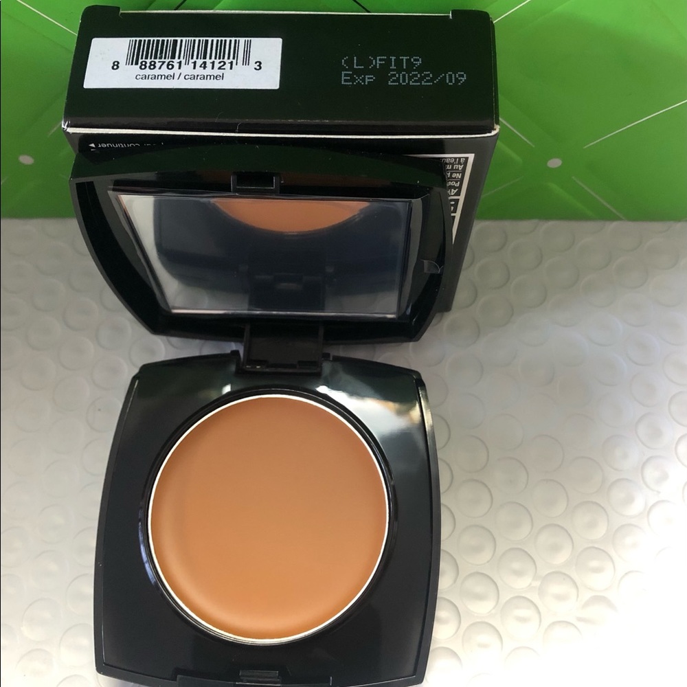 Avon True Color Flawless